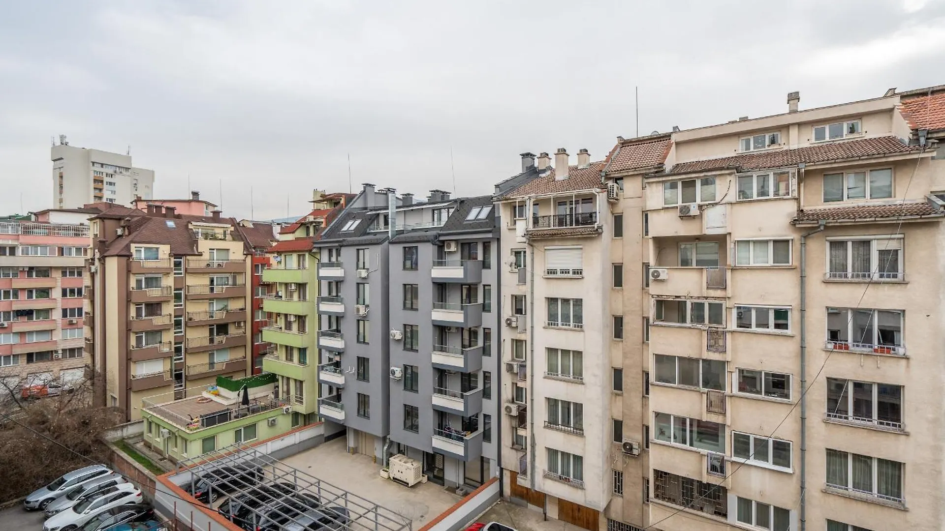 Zenith Apartment Sofia